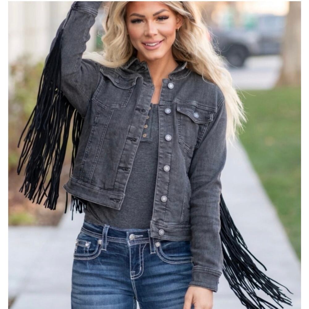 Judy Blue NWT So Fun Women's Black Fringe Denim Jacket. Size 1XL (14-16) - Picture 2 of 7